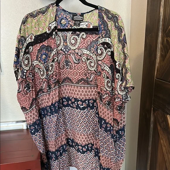 Knox Rose Pink and Green Tunic Top - Picture 1 of 1